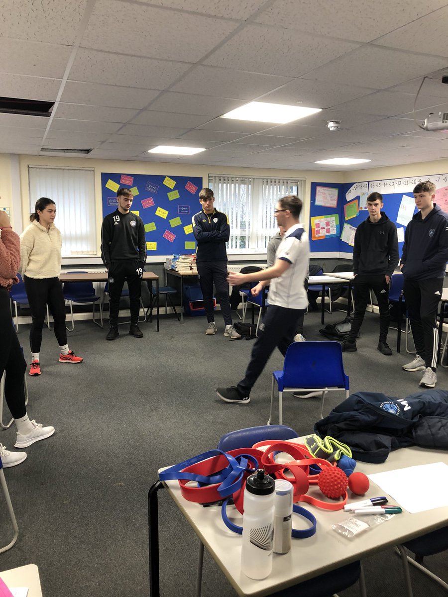 sianyclarke5's tweet photo. Thanks @MJPTherapy for excellent lecture on spirts rehabilitation this morning, great practical examples for Year 13 students @PHSNewbury https://t.co/tvv2S5Ckx3