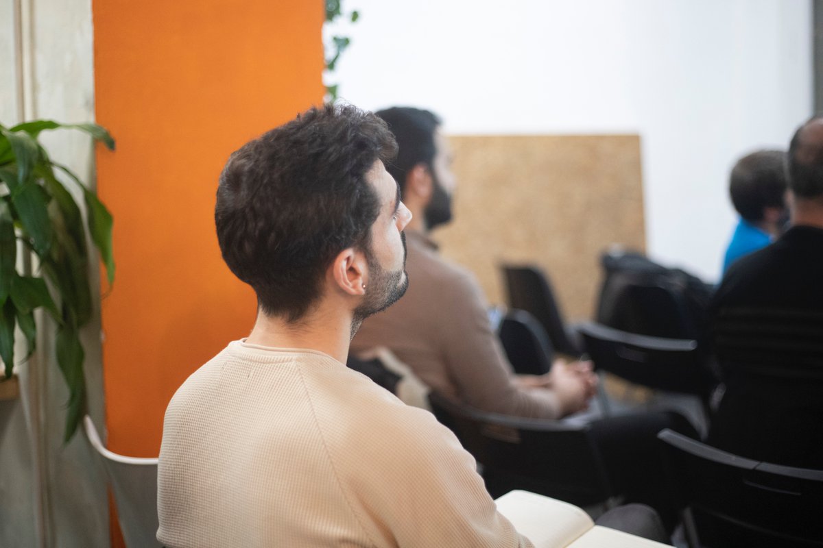 ¡Fotos de nuestro evento ayer en Depot Lab! Sobre cómo buscar financiación, con Jordi Altimira. Fue una tarde llena de energía, preguntas y respuestas, nuevas ideas, conceptos y de mucha pasión por el emprendimiento. ¡Os esperamos en la próxima! | Depotlabbcn.com