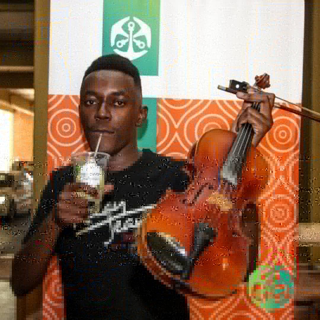 OldMutualNam's tweet photo. We are at University of Namibia at The Mutual Vibe stand.
Come by and Have a Mutual Vibe cocktail and listen to Ronaldo Kandume
Here we will share tips with you on how to get financially ready for school.
#oldmutualnam #mutualvibe https://t.co/UxZv78bCvx