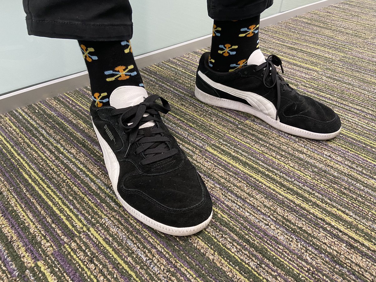 ChrishanDev's tweet photo. Finally got my hands on these beautiful pair of socks. Living the #goto dream #logmein #gotomeeting #learntec #logmeinlife https://t.co/dC03sSffc4