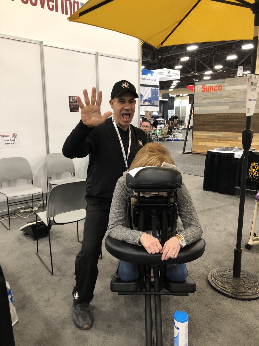 Lizzc's tweet image. Floor Covering News at #TISE2020-come get a massage!