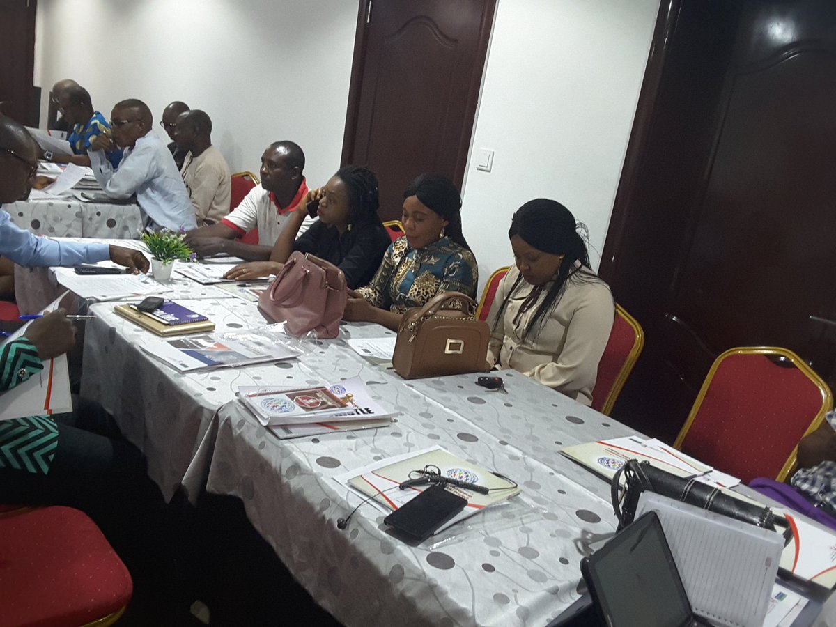 Africmil's tweet photo. #CorruptionAnonymous~ Fighting Corruption: The Role of The Citizens. It is a known fact that corruption has grevious implications on the citizenry. It is therefore our duty to expose every of such act.
.@conumah 
.@macfound 
.@officialEFCC 
.@NOA_Nigeria
.@dey_callmedammy https://t.co/kkAzya0Er6
