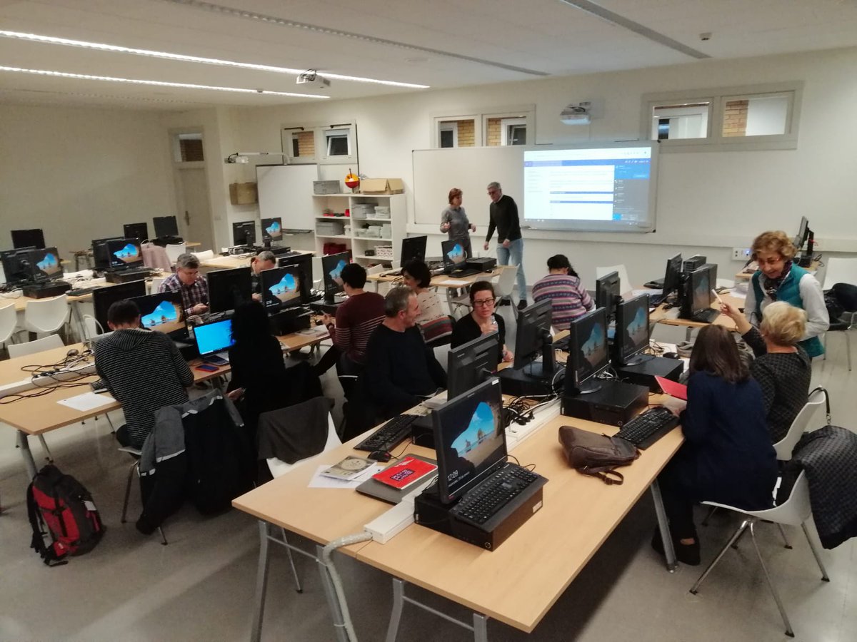 mdiez125's tweet image. Profesores #STEM de Cataluña, Pais Vasco, Asturias participan en Universidad de Deusto @deusto
 en Multiplier TIWI Event  #TIWIProject en #GoLab new Apps y sumar #programación a #indagación e #investigación en aulas tiwi.eun.org