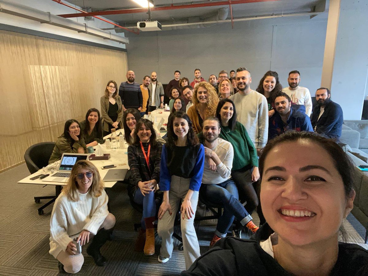 geometryist's tweet photo. Bugün GeoAcademy’de konumuz “2020 Trendler” idi. Head of Strategy Bengü Çimendağ’a sunumu için teşekkür ederiz... @bengu_cimendag https://t.co/IVZoVVDn4V