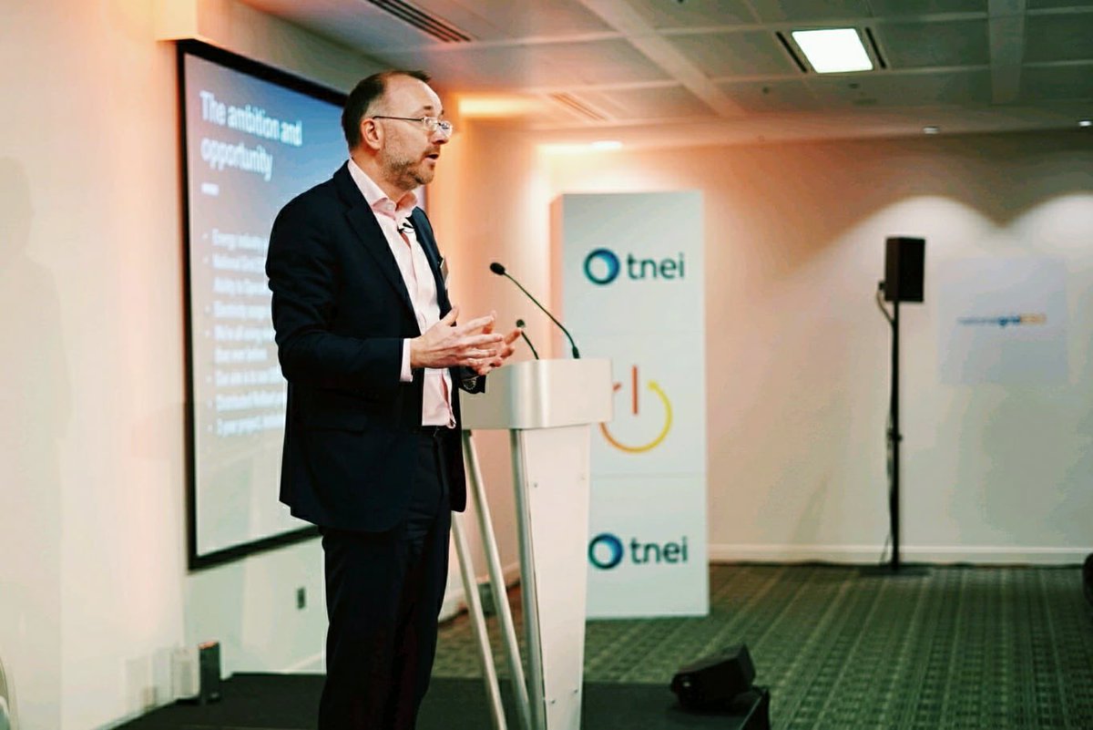 neso_energy's tweet image. Great to be kicking off our #DistributedReStart conference in London today, with opening thoughts from @UtilityWeek&apos;s @janefagray and our very own @DBBurt. More at bit.ly/2U5lejL