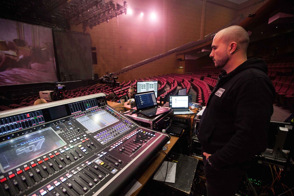 DiGiCo_official's tweet photo. DiGiCo’s Quantum7 console was a premium upgrade for Ukrainian popstar LOBODA's gig in Moscow, creating studio quality sound for the 100-channel orchestra-based production.

Read more: https://t.co/4c5D6V8Jem

#DiGiCo #DiGiCoQuantum7 #Quantum7 #SoundEngineer #FOH #FOHEngineer https://t.co/qpJ0peogRl