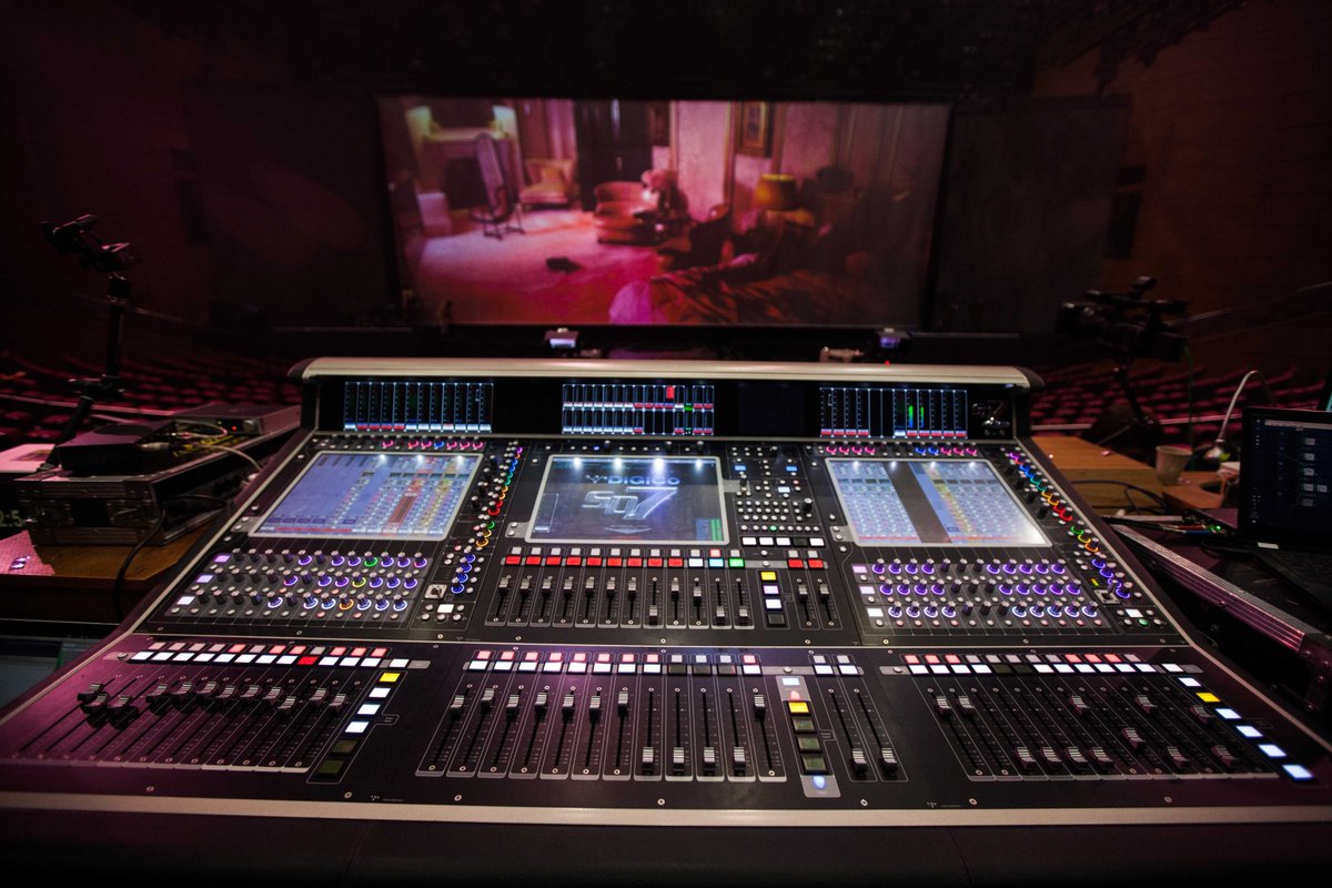 DiGiCo_official's tweet photo. DiGiCo’s Quantum7 console was a premium upgrade for Ukrainian popstar LOBODA's gig in Moscow, creating studio quality sound for the 100-channel orchestra-based production.

Read more: https://t.co/4c5D6V8Jem

#DiGiCo #DiGiCoQuantum7 #Quantum7 #SoundEngineer #FOH #FOHEngineer https://t.co/qpJ0peogRl