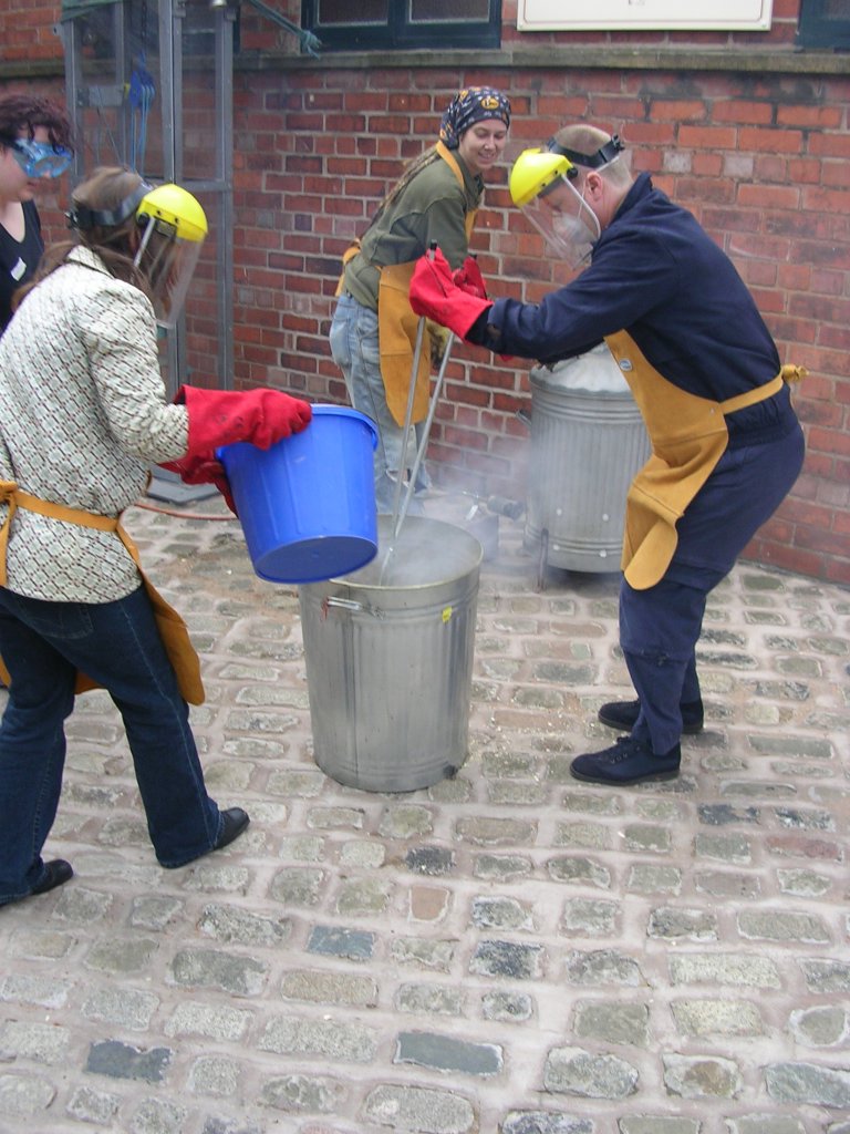 Raku pottery firing workshops at Gladstone Pottery Museum
