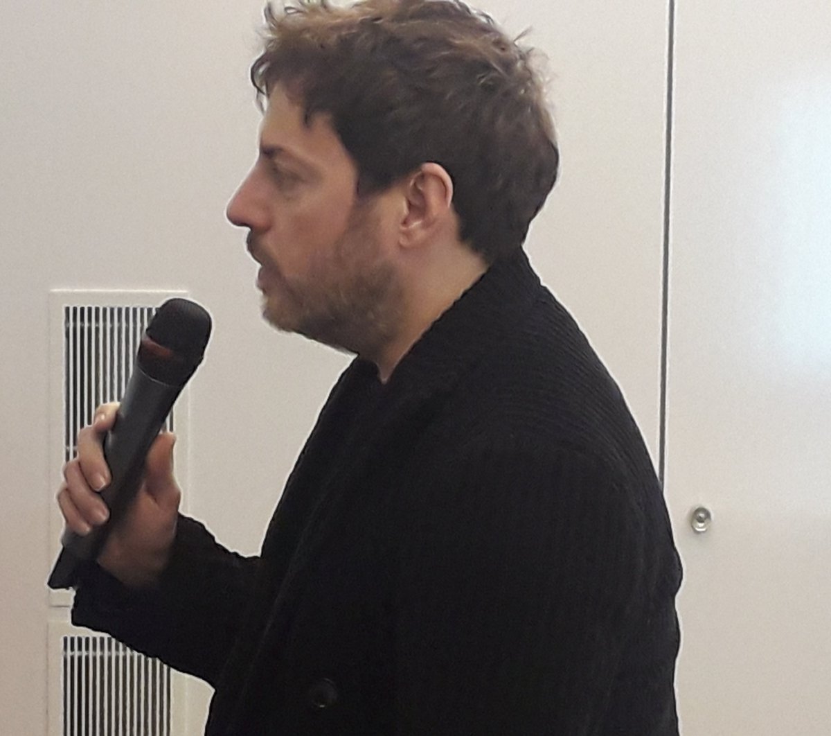 NUOVOIMAIE's tweet photo. "La creatività è un valore da difendere". @massidicataldo delegato NUOVOIMAIE per la musica al workshop @Emcaitalia parla ai giovani del Liceo Plauto di Roma
@AFI_IT @FAPAV_IT @MPAEurope @SIAE_Official https://t.co/7f4SF7kaCM