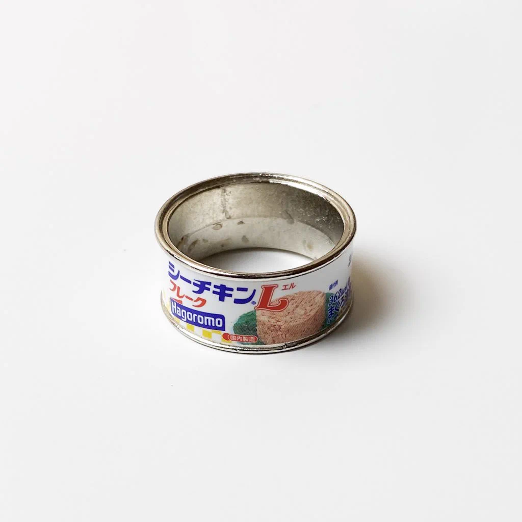 やりおった！缶詰リングにツナを入れたやつがおる‼