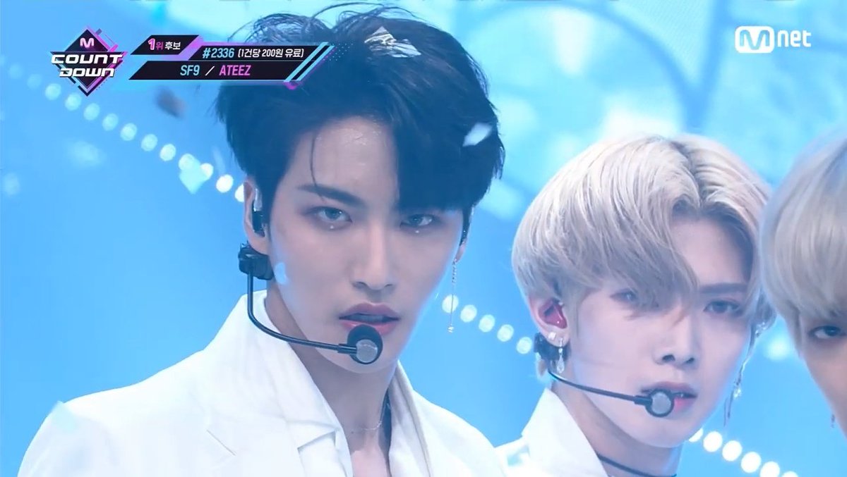 aawks_'s tweet photo. yess visual kings!! #Answer1stWin https://t.co/4xvo0zQduN