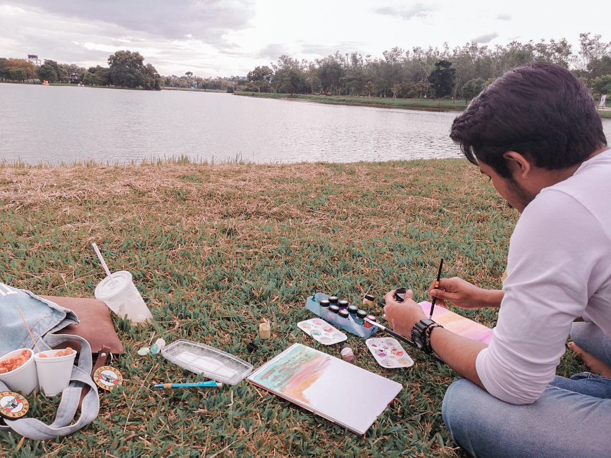 AinulNunanaa's tweet photo. Definition of Make Time for (someone)

: to cause an amount of one's time to be available do something for or with (someone) No matter how busy they are, ✨ https://t.co/Tmj4Yua6qo