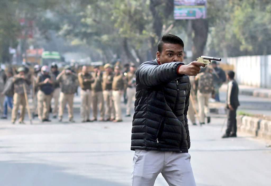 कपड़ों से पहचानिए मोदीजी.