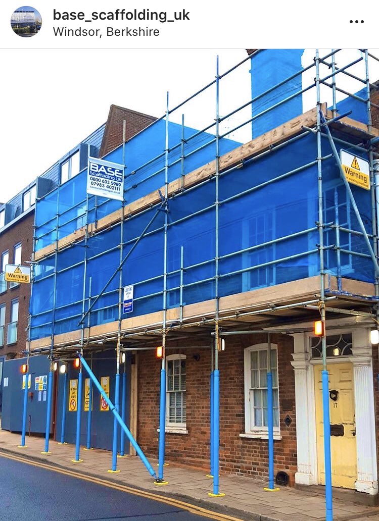 basescaffuk's tweet photo. Pavement specification scaffold for busy Windsor. #construction #scaffold #scaffolding https://t.co/qJEBQKulXm