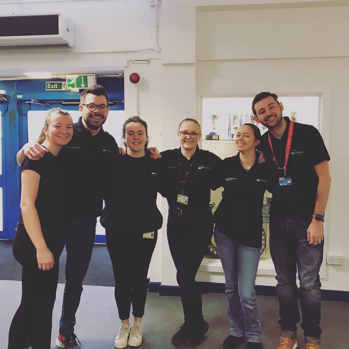 HulleyMills's tweet photo. Amazing session teaching CPR and Defib use this morning at downend school @DownendschNews. Over 60 new students trained to be HeartStarters! 
@GWAAC @mandybancroft @UWE_AHP @TheSUatUWE #cpr #volunteering #heartstarters #gwaacheartstarters https://t.co/GxAcAG0oa3