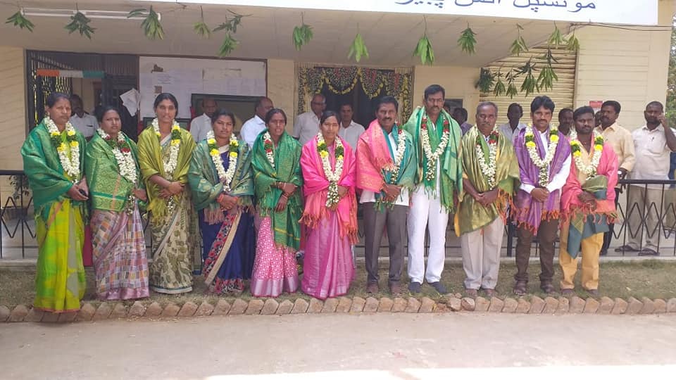 pebbair's tweet image. Today the 1st Municipal Council &amp;amp; Municipal Chairperson Smt Yeddula Karuna Sri Sainath garu adoption of responsibilities of #Pebbair #Municipality 👍.
Grand wishes to all members &amp;amp; All the best 👍👏🤝 
@cdmatelangana @Collector_WNP 
@KTRTRS @MinisterKTR @SingireddyTRS