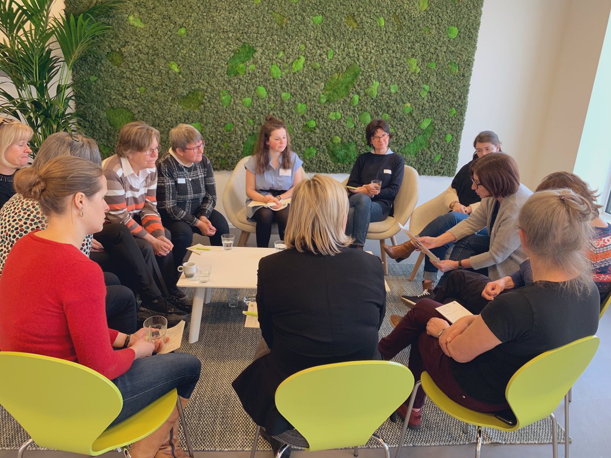 Elkeg8's tweet photo. Ben de Bever stond deze morgen klaar om 48 gemotiveerde leerkrachten te ontvangen die meer willen weten over onze educatieve pakketten rond gezonde voeding en mondzorg. Ook Martijn Lambert, prof aan de vakgroep tandheelkunde aan @ugent sprak over de aanpak bij kwetsbaren. https://t.co/3Cp3rPm6GS