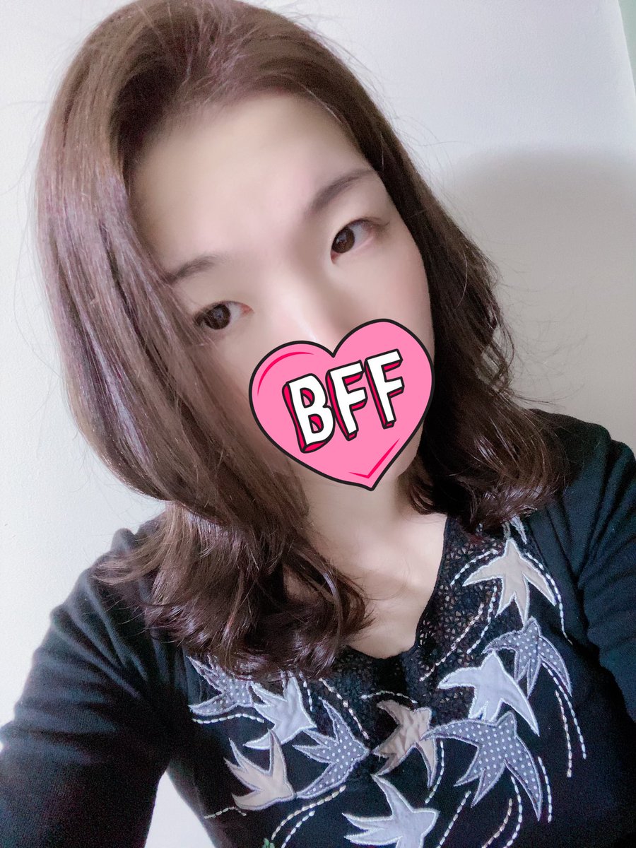 あゆみねぇ 美容院へ すっぴんだけど髪の毛きめてもらたー W 今回は暗くして紫だか青だか入ってるグラデーションカラーってやつに 大人のセクシー系に仕上げてって無茶なお願い聞いてくれた 久々同中も切りに来て楽しい時間を過ごせました いつも あゆみねぇ 美容院へ すっぴんだけど髪の毛きめてもらたー W 今回は暗くして紫だか青だか入ってるグラデーションカラーってやつに 大人のセクシー系に仕上げてって無茶なお願い聞いてくれた 久々同中も切りに来て楽しい時間を過ごせました いつも