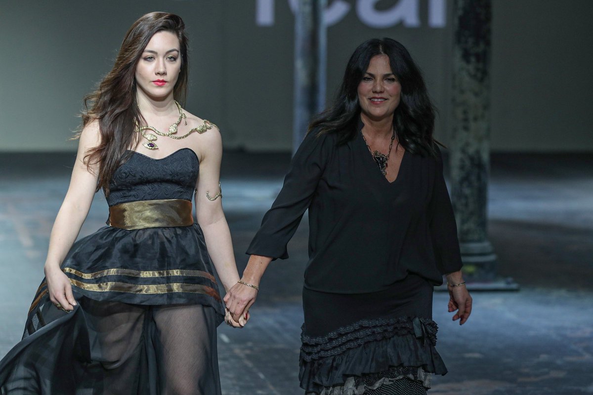 look_year's tweet photo. ALTAROMA • THE LOOK OF THE YEAR • FASHION TV - “FASHION and MODELS”
Carla Campea 
#thelookoftheyear #altaroma #fashiontv #carlacampea #gioielli #fashion #jewelry https://t.co/oCk6Z9FjnU