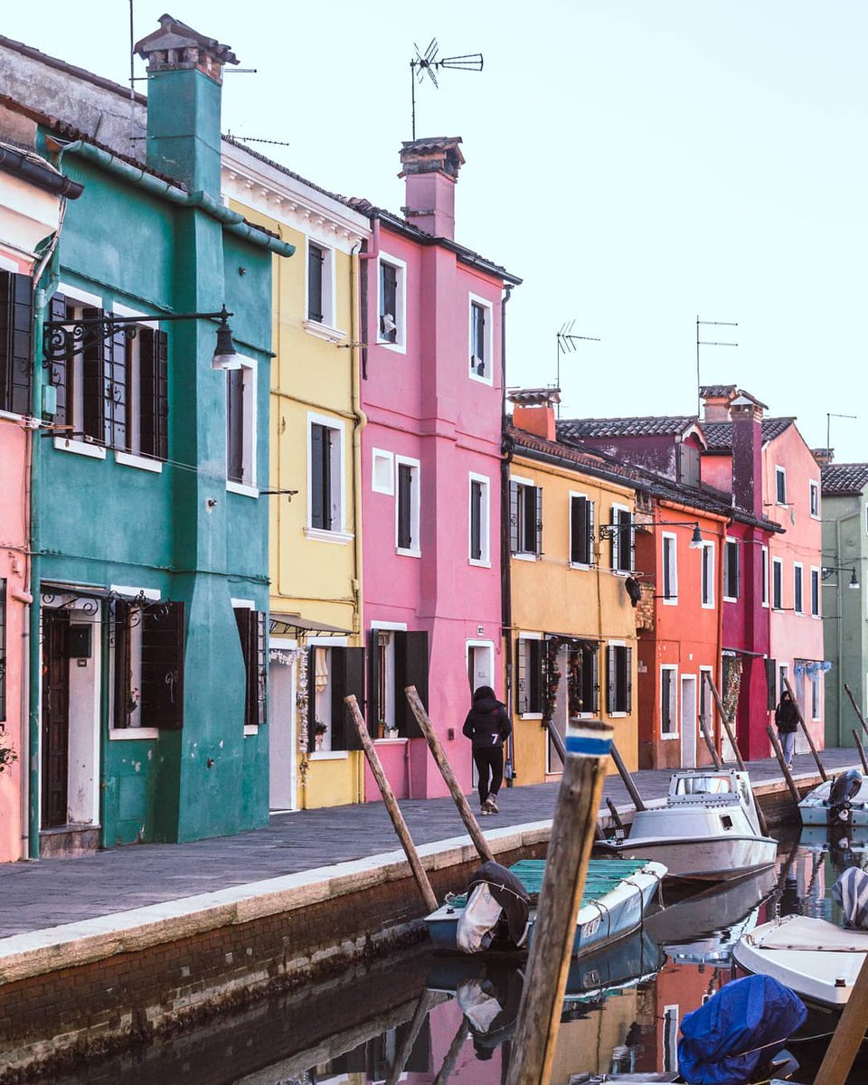 BURANO - instagram.com/p/B76DzBMo2j1/…

#Venice #Italy ⁣#venezia #burano #igersvenezia #venice #igersitalia #italiainunoscatto #colors #openmyworld #whatitalyis #browsingitaly #colorful