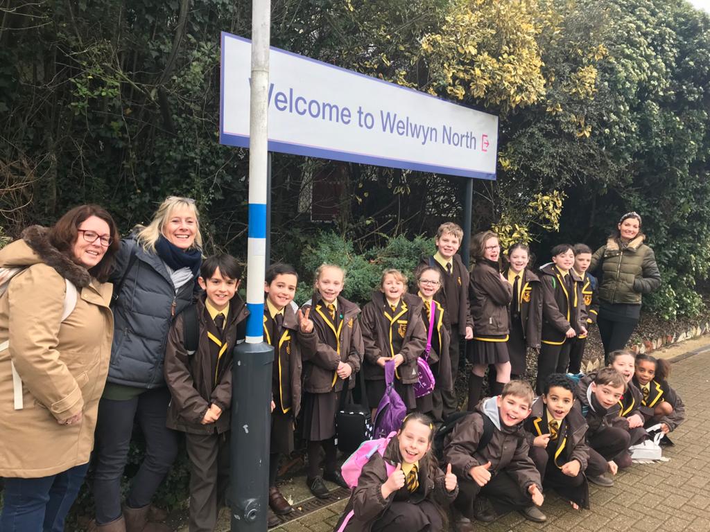 fromthepark's tweet image. Woodlands children having a great time in #London @ShreksAdventure