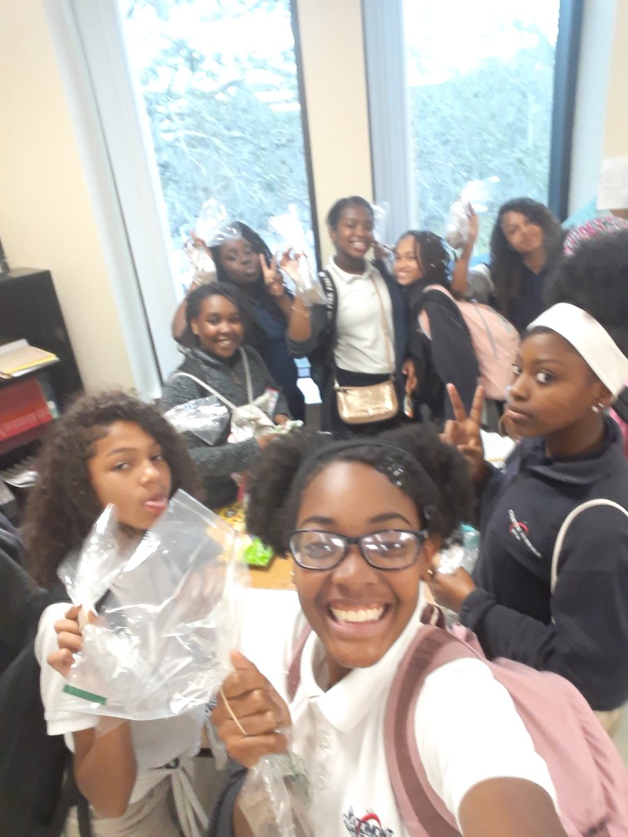 kclethen's tweet photo. Planting vegetables with my 21st century group @21stcclcMrs https://t.co/qYeqeF9MAh