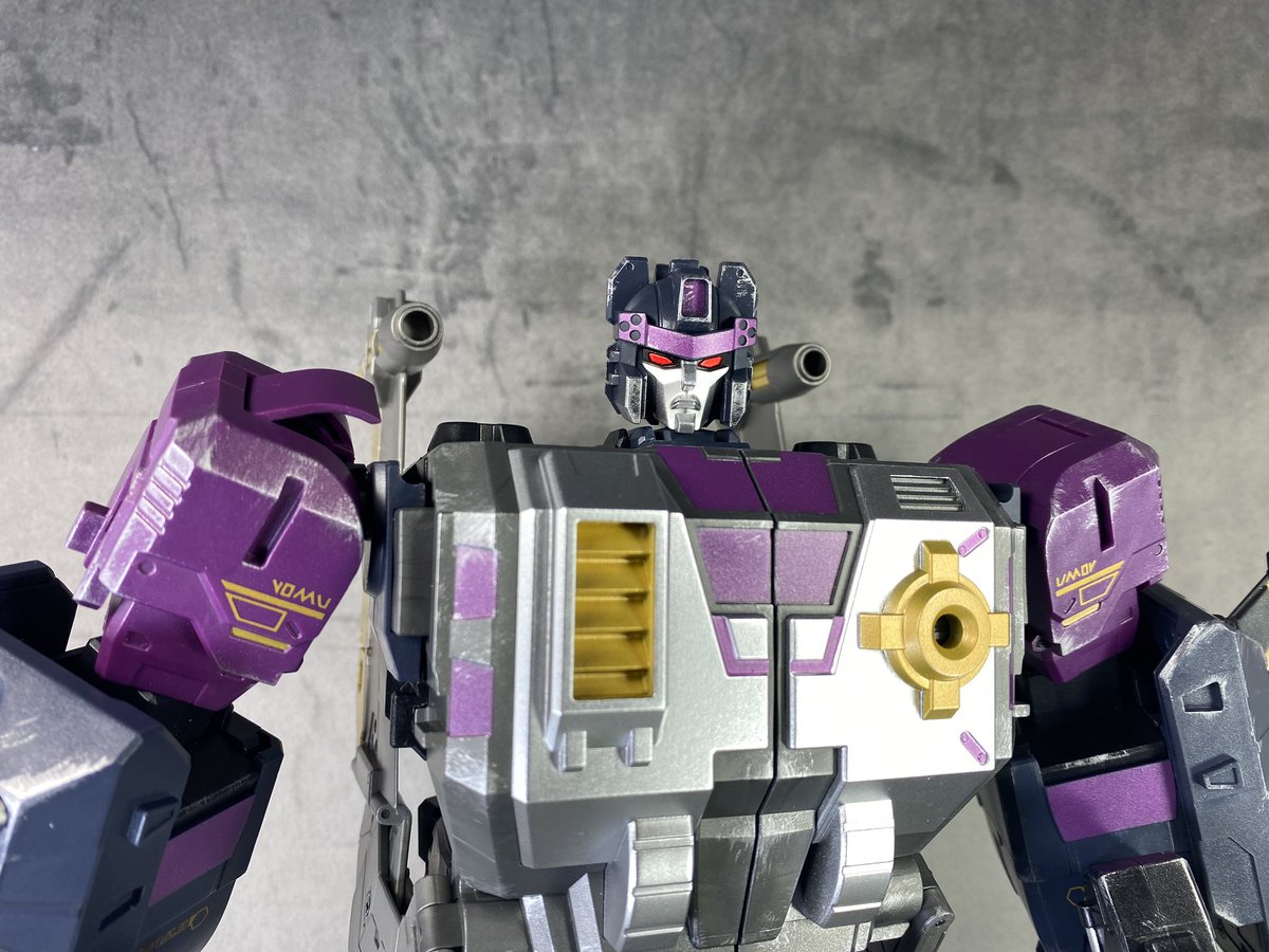 BobbySkullface's tweet image. See? We had to refresh and worth through yesterday so we could get to today. #fanshobby #godarmor #transformers #3rdparty youtu.be/h6YImnmQluc