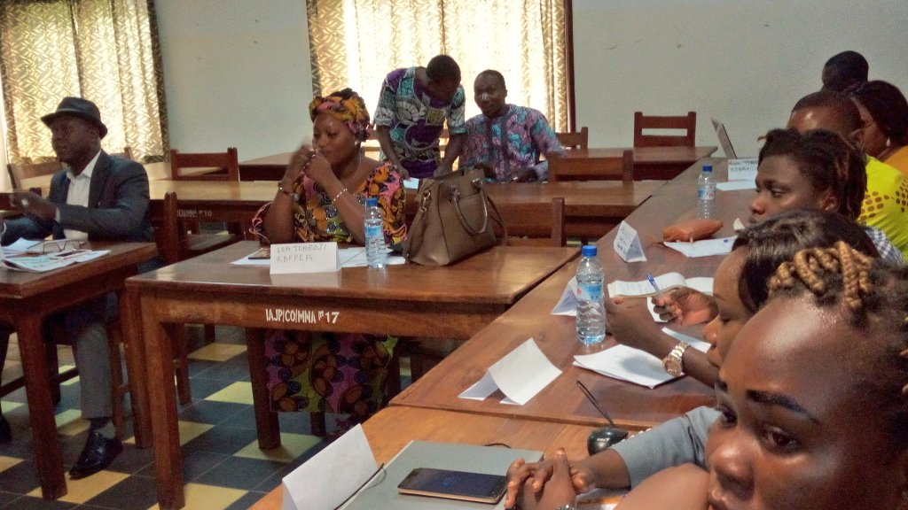 abdoulwaahidou's tweet photo. Un focus particulier a été fait sur le principe de la #Redevabilité et de la #transparence. En tant qu'OSC, nous devons en tout lieu être gouverné par la transparence à travers la diffusion quotidien de nos rapports.
@RTrapide
@PmjeRb
#Agenda2030
#Approchegenre
#OSC_Littoral https://t.co/rkWYZLVlLc