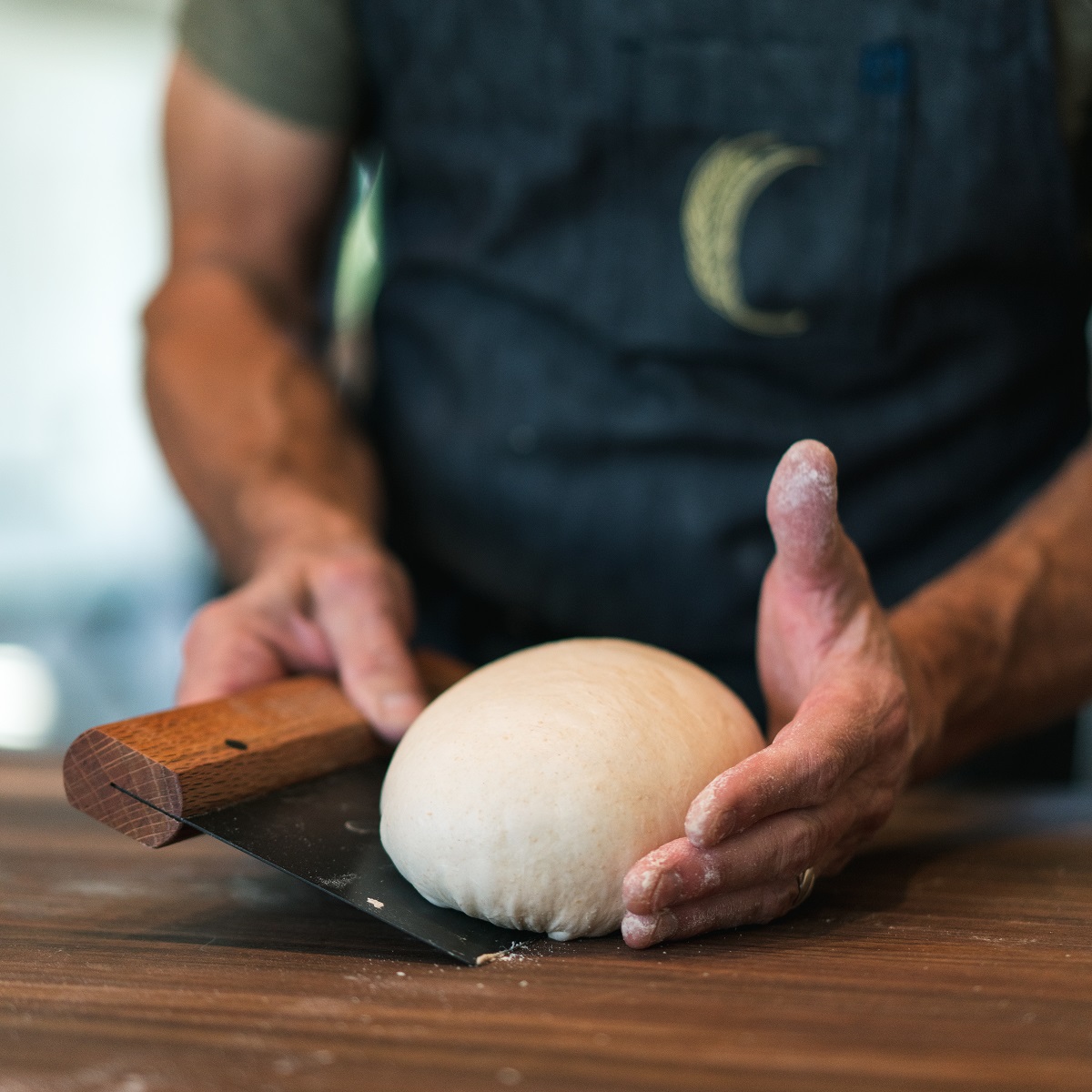 ChallengerBread's tweet photo. Pre-shaping your dough is an important step in the bread making process, especially if you’ve made enough dough for more than one loaf.  Jess Galli of Bungalow by Middlebrow suggests thinking about pre-shaping as an upside down candy cane which can help a lot! https://t.co/248HrsZncM