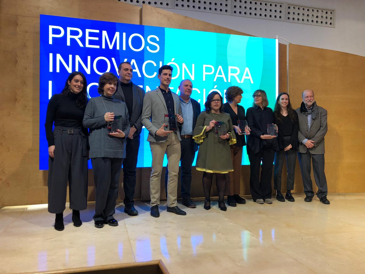 janaveros's tweet photo. Encantados con el reconociento a Escuela 2ª oportunidad  @ArrabalAID ¡Muchas felicidades al resto de premiados @EscolaVirolai @salesianosZAR @LaVanguardia @EDUCAWEB #PremiosOrientación II Edición Premios Innovación para la Orientación Profesional 2019 @FBertelsmann @BoschEspana https://t.co/hJwhIGUexg