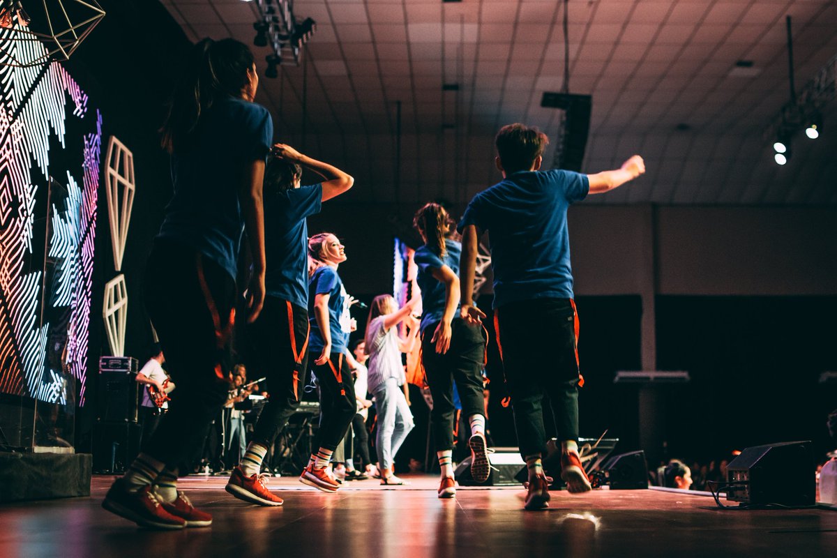 NX_dancing's tweet photo. >>>>>>>> J Ó V E N E S
#ElMejorVeranoDeTuVida
Cerramos el mes de enero, dando alabanza a Jesús y recibiendo una palabra para nuestra vida.
Dios ha sido bueno y creemos que este febrero será genial 💥
#NxAlaba
#JóvenesConPropósito https://t.co/eM4oDlb9rP