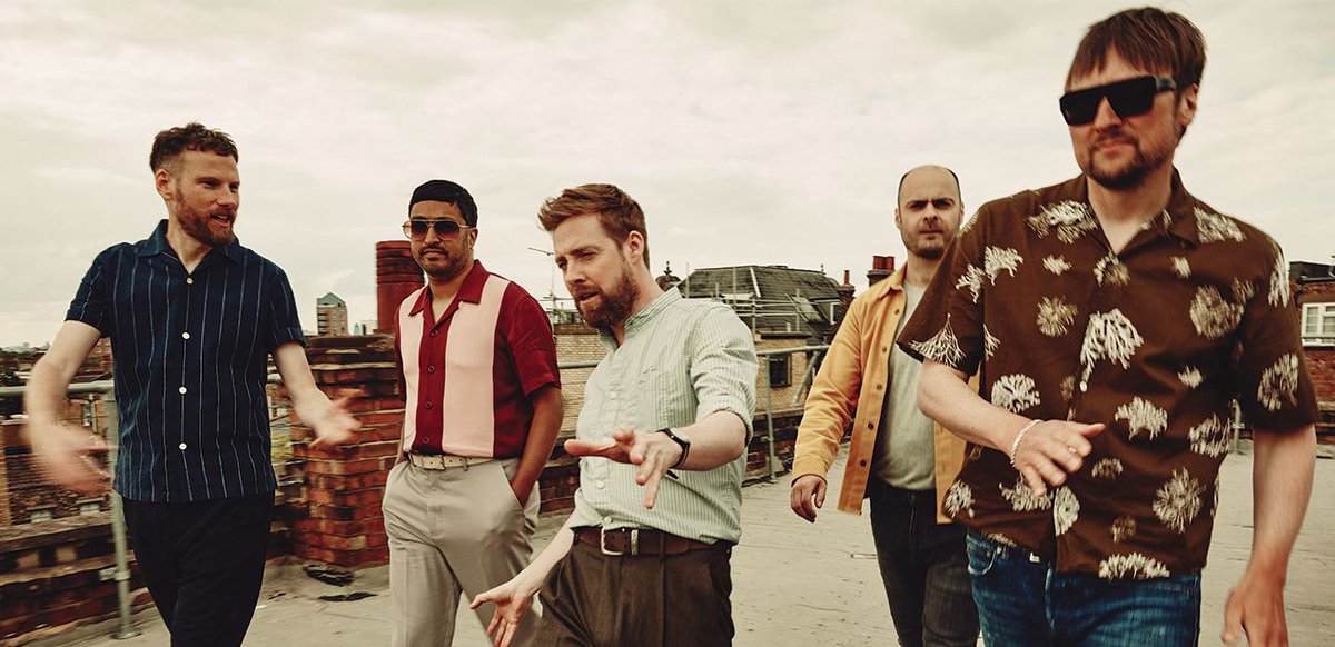 LiveDrive's tweet image. WIN!  @KaiserChiefs return to Dublin next month to play a headline show at the @3ArenaDublin with special guests @Razorlight and @SomebodysChild1   We have tickets to give away this evening. RT to  enter!