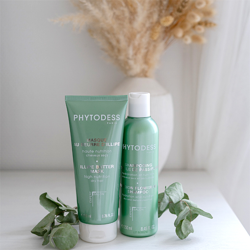 dessange's tweet photo. Idéal pour nourrir les cheveux secs et déshydratés, le duo Shampooing à l'huile de passiflore et Masque au beurre d'illipe redonne force et élasticité à votre chevelure ! 🍃
#PHYTODESS #coiffeur #soins #cheveux https://t.co/RKLmjo0teN