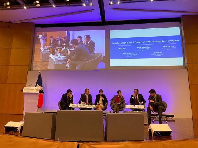Pedro__Novo's tweet photo. En direct du Bercy France #Export 2020, pour échanger sur les grands enjeux de l'export au ministère @Economie_Gouv #BFE2020 🇫🇷
Avec un message clé : ensemble, faisons du soutien public à l'export un levier de la #TransitionEcologique ! 🌍👍 https://t.co/KfY4AXJrlL