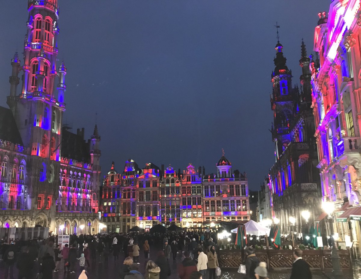joncstone's tweet image. Brussels has lit up its main square in Union Jack colours to say goodbye to the Brits 😭