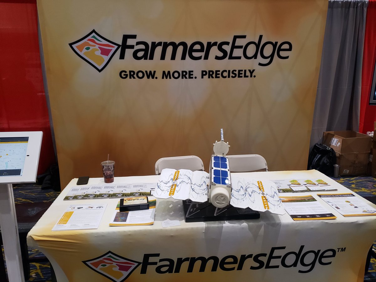 S_Buchta's tweet photo. #IPFS2020 has 🇺🇸🇨🇦 trade and investment examples all over the place. #Agtech galore. FarmersEdge will take 8️⃣ pics 🛰 at day of your land. Raven's DOT has autonomous🤖🚜 tractor. #AgPartners #USMCA 📃 ✍ https://t.co/CLgSGObfsT