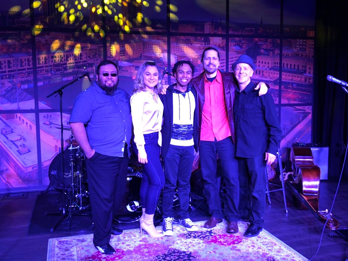 Pylestyleevents's tweet photo. We enjoyed another beautiful night of music-making last night!! Thank you to our feature Ian Williams for an impeccable vocal contribution to this week’s jazz session.✨✨✨ @aliciapylequartet @pylestyleevents @imwill15 @heartlandsings @clydeclubroom #keepinitlocal https://t.co/67EL0w60AY