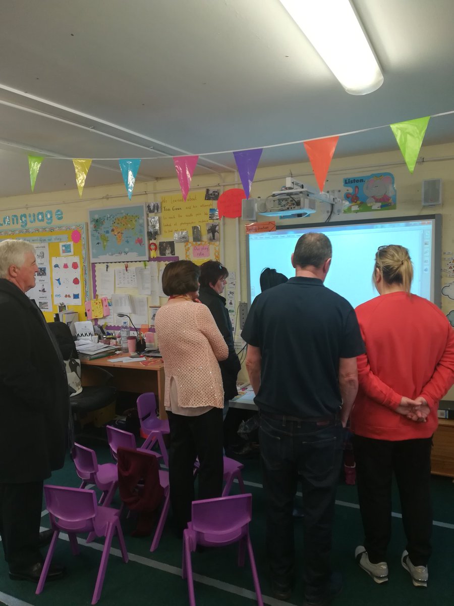 msboylansclass's tweet photo. Thank you so much to all the Grandparents who came to visit us today. It was a lovely afternoon for everyone. The children learned about what school was like for their grandparents and we taught our visitors about school today. The whiteboard was a big hit! #grandparentsday https://t.co/dnaJKSifre