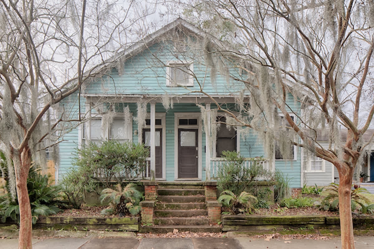 ﹡﹡ INVESTMENT PROPERTY﹡﹡ Charming craftsman DUPLEX fully tenant occupied just outside of Baldwin Park. qoo.ly/345j6d