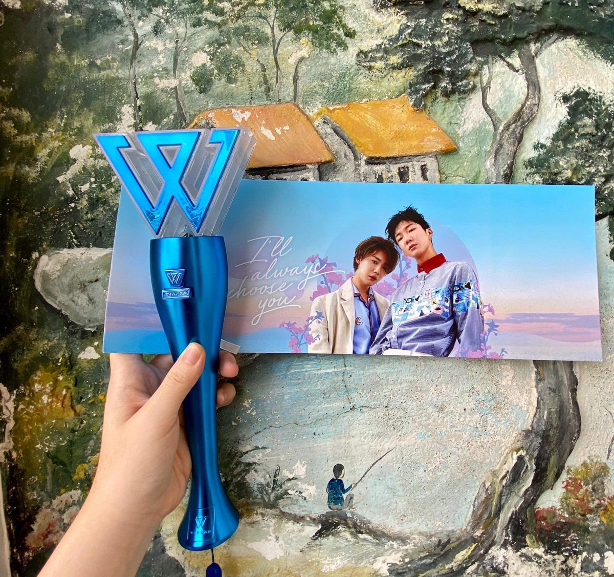 hanjaehanll's tweet photo. Banners and cards are prepared, see you soon 💙💜 
#Hoonwoo #Jinhoon #훈진 
#WINNERCROSSTOURinHCM https://t.co/lDvmd5Xmtc