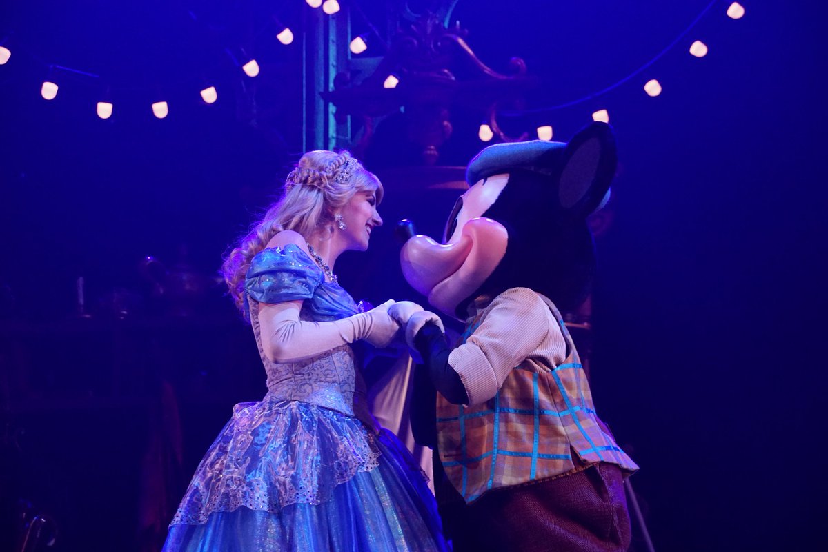 joyceadventures's tweet photo. To cute😍❤️ #mickeymouse #mickeydisney #mickey #disneymouse #disneyland #disneyphoto #cinderella #disneylandparis #disneyparks #disneylandpark #disney #disneylove #disneylife #disneyphoto #mickeyandthemagician #disneyshow #disneyland #adreamisawishyourheartmakes #socute https://t.co/hu2ot3vjNm