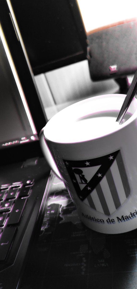 AFans82's tweet photo. Un café antes de ir a entrenar en esta taza siempre da el doble de energía 💪🏻 MUCHO ATLETI❤️ https://t.co/YYXqoDjicF