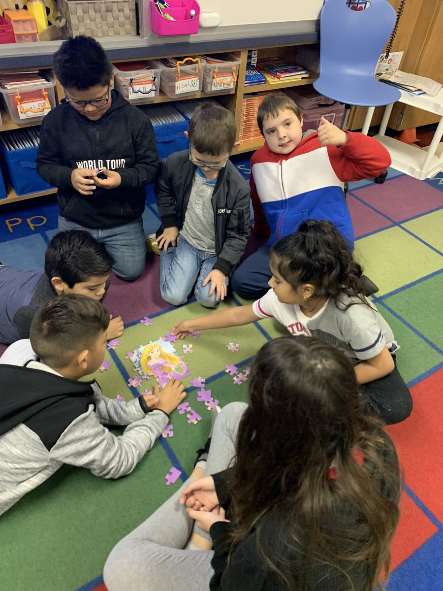 Mrs_Becker105's tweet photo. Working on our synergize skills to solve a puzzle with out the picture! #makeitmatter #joyjames #AllMeansAll4CISD https://t.co/j3V0YfhyDq
