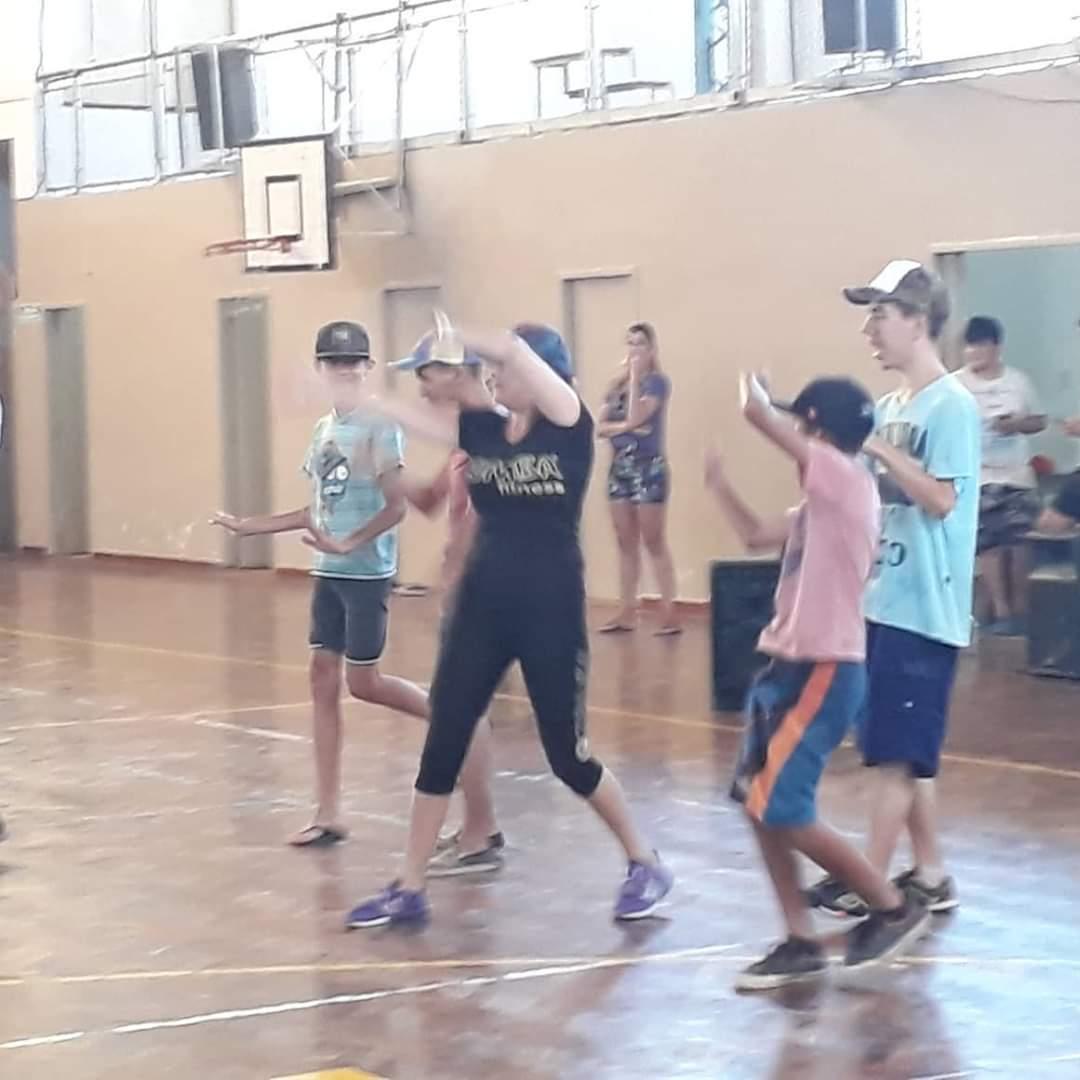 JD_Baradero's tweet photo. EAV 2020 en BARADERO. Actividades, charla sobre cuidado de los dientes, deportes y recreación! @BAregion12 @WFMandel @ccbracchi @municipalidadba https://t.co/bKWQU1AtnH