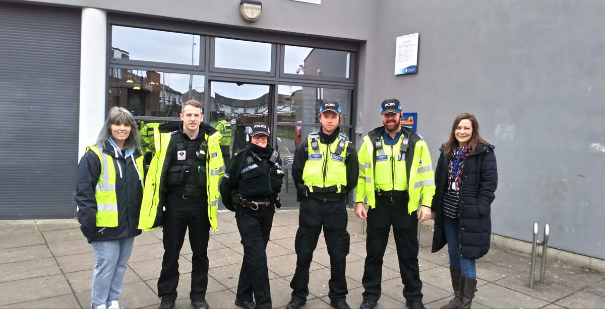 PoliceWinsford's tweet photo. Partnership working continued today to address fly-tipping and provide educational advice. 

We will be out on the estate very soon conducting enforcement walks whereby we will identify culprits and provide fixed penalty notices and procecute. 

PCSO Smith 

#partnershipworking https://t.co/ywd0rIFUzD