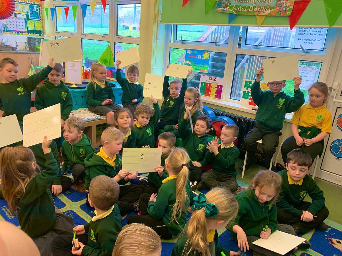 CGPrimary's tweet photo. We were practising our mental maths skills in Class 3 this morning! We needed to work out lots of addition, subtraction and even multiplication sums! #CGPMDβββοΈπ https://t.co/1lz8YLywcW