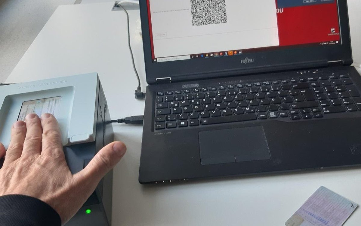 GETJolocom's tweet photo. We've got news for January ๐ฐ
โญ๏ธPOC w/ @bundesdruckerei showcases potential for #decentralized eIDs in Germany
โญ๏ธ@IreneAdamski joins @OECD BEPAB
โญ๏ธWe're hiring a #frontend #developer
โญ๏ธWe're hosting the next #DWebBLN w/ @PositiveBlock @ImpactHubBLN
๐https://t.co/YW0Q7Y3huJ https://t.co/FoHn1emYf1