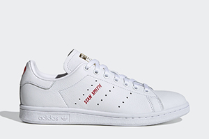 Sneakwire1's tweet photo. whos ready for love, Stan smith seems to be ❤️#adidas#valentinesday#feb#timeforlove#stansmith#love#hearts https://t.co/Yf3yCUTPFg