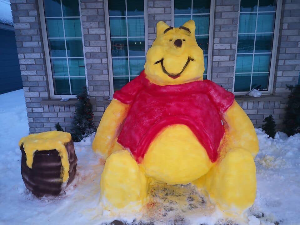 TheNewHot935's tweet photo. That dinosaur house IS in Levack! So is this one. Loving these ice sculptures. ❤️😍 https://t.co/oeToHsRbHX