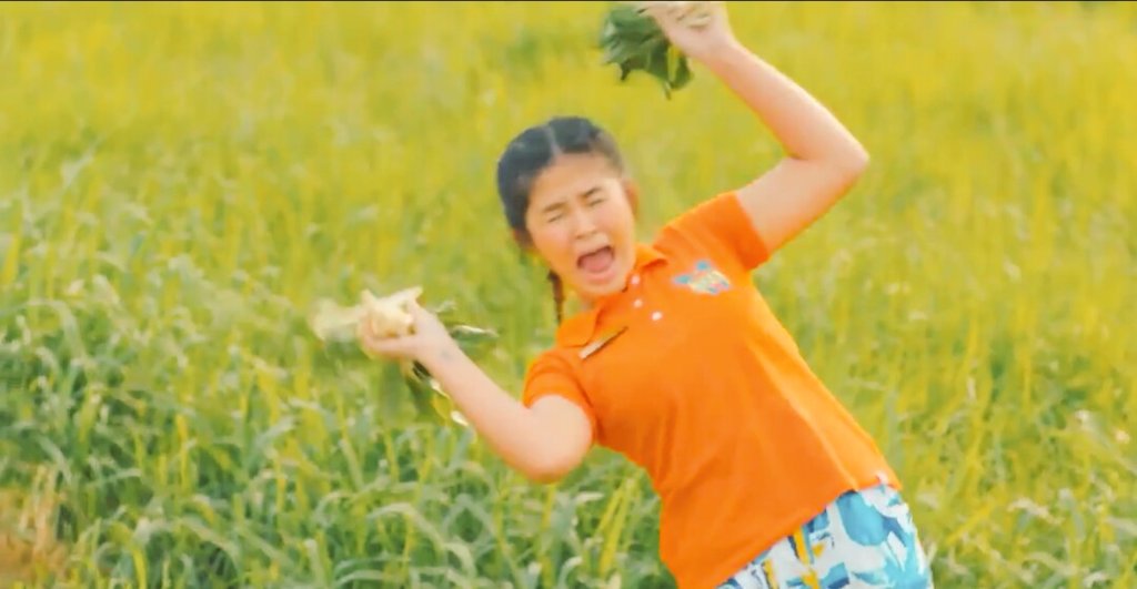 DaltaygonM's tweet photo. CAPTION PLEASEEE 
@iamAndalioLoisa 

#JPDGlobalTrailerPremiere https://t.co/sxa3cxAgG7